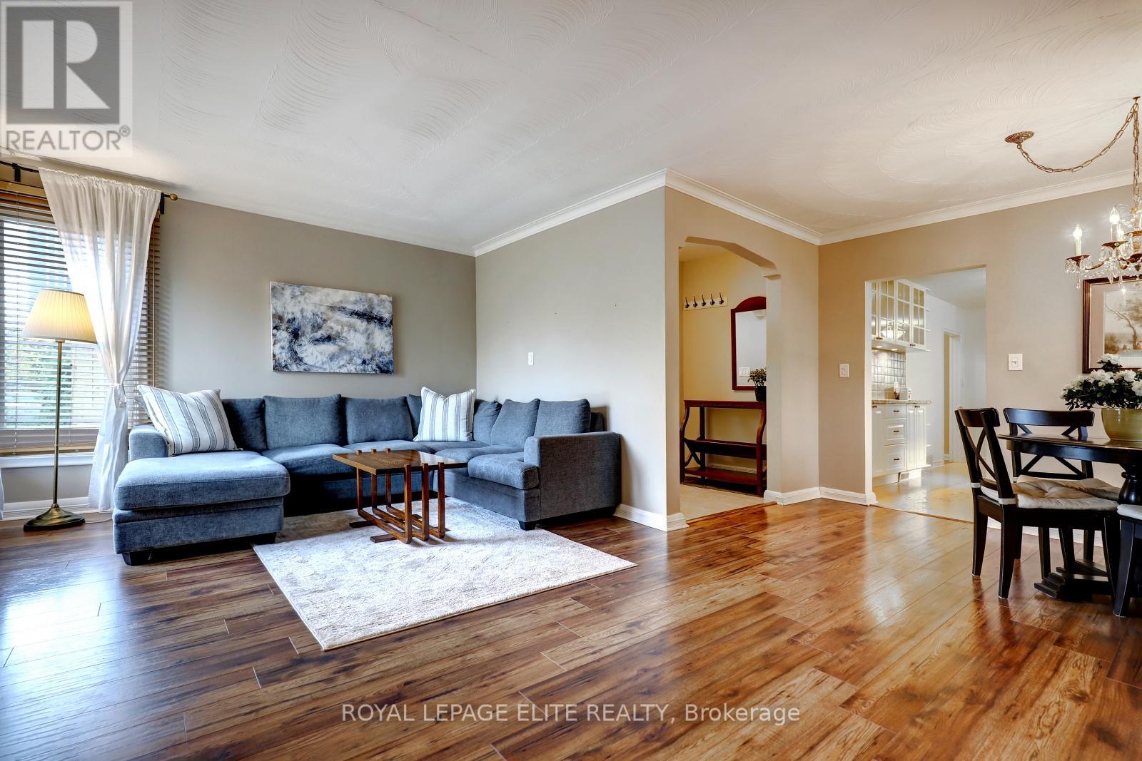 39 Sealcove Drive, Toronto, Ontario  M9C 2C7 - Photo 6 - W12563256