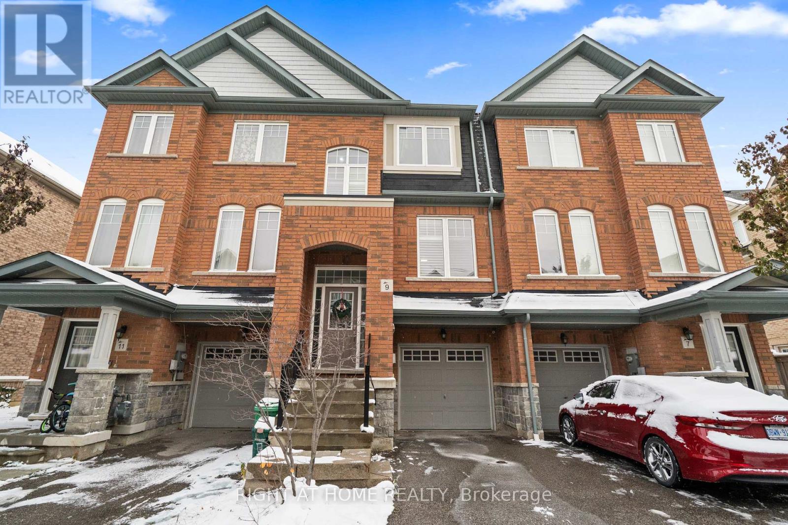 9 MAGDALENE CRESCENT, Brampton, Ontario