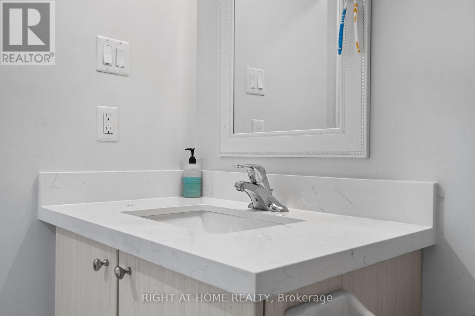 9 Magdalene Crescent, Brampton, Ontario  L6Z 0G9 - Photo 34 - W12563268