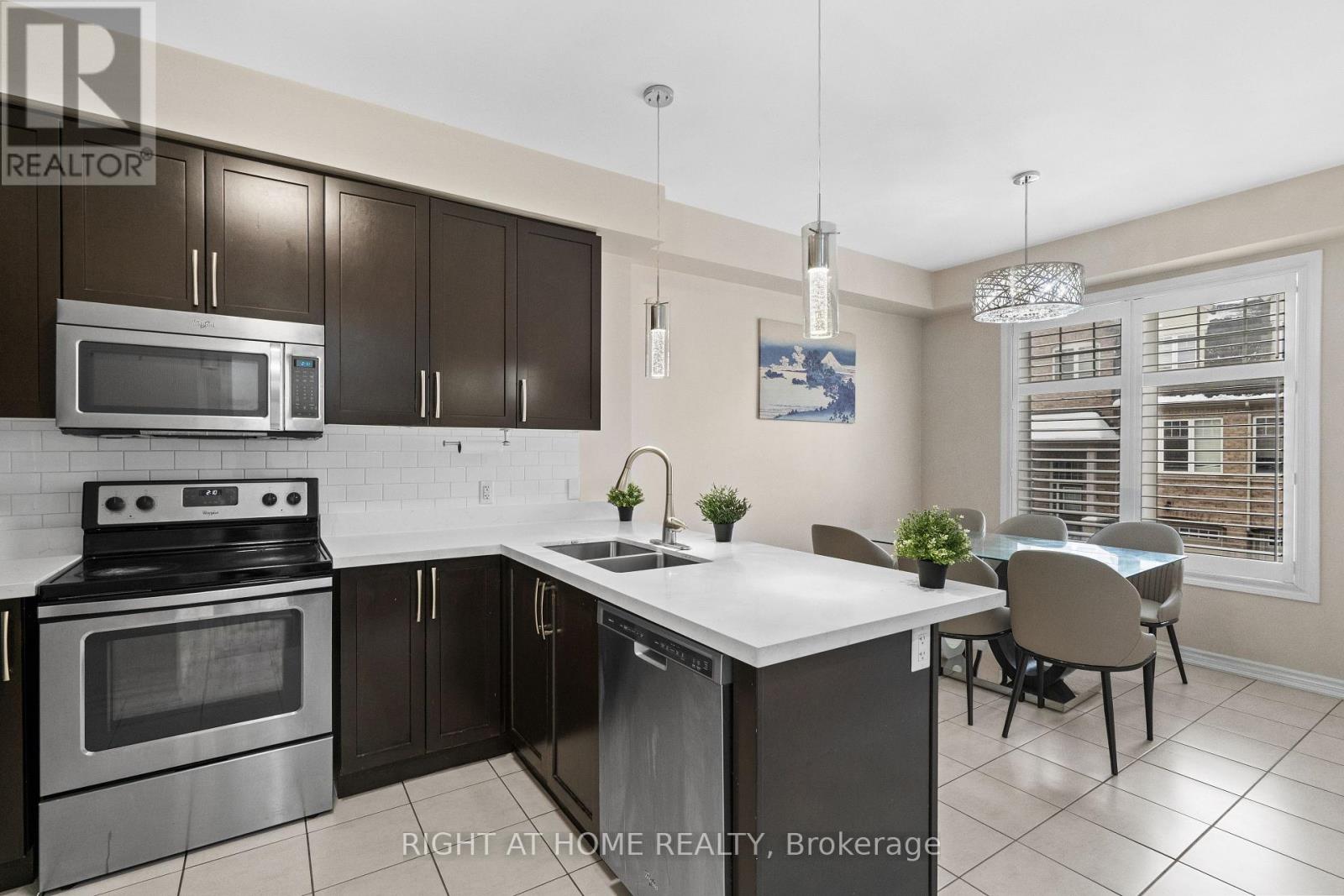 9 Magdalene Crescent, Brampton, Ontario  L6Z 0G9 - Photo 8 - W12563268