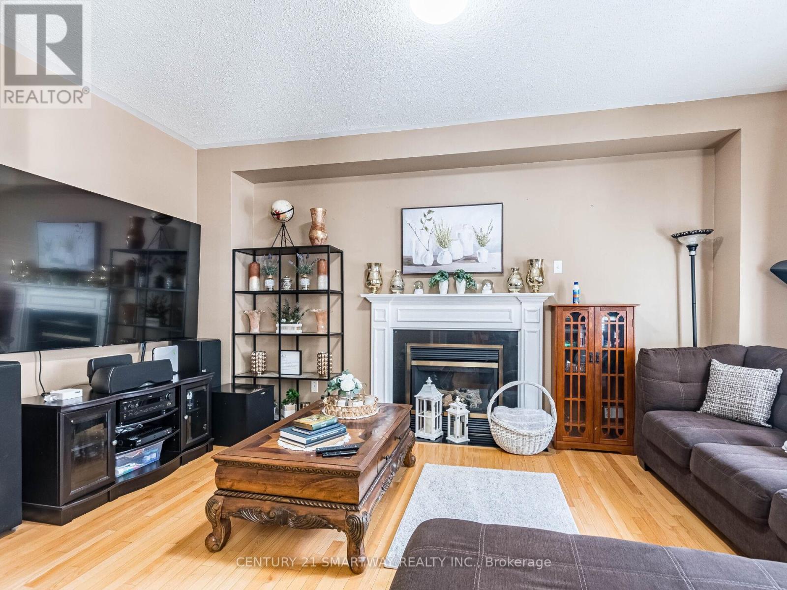 38 Bottlebrush Drive, Brampton, Ontario  L6R 2Z5 - Photo 10 - W12563270