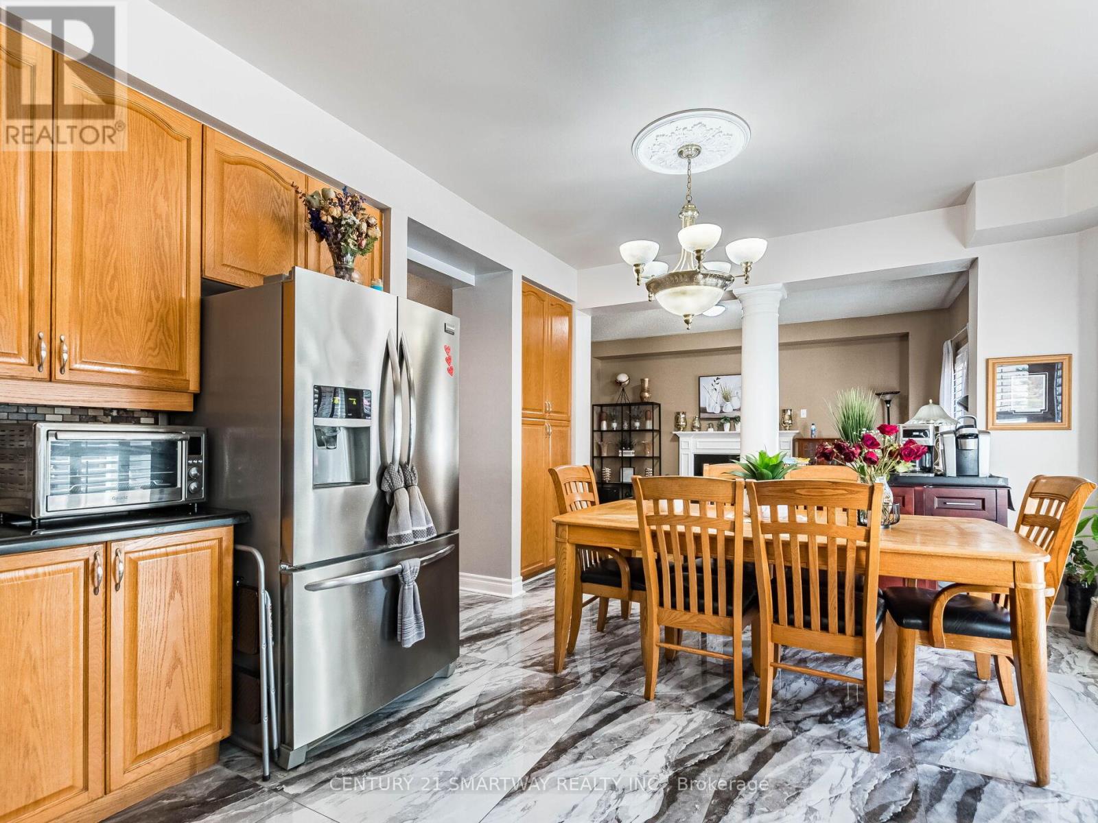 38 Bottlebrush Drive, Brampton, Ontario  L6R 2Z5 - Photo 13 - W12563270