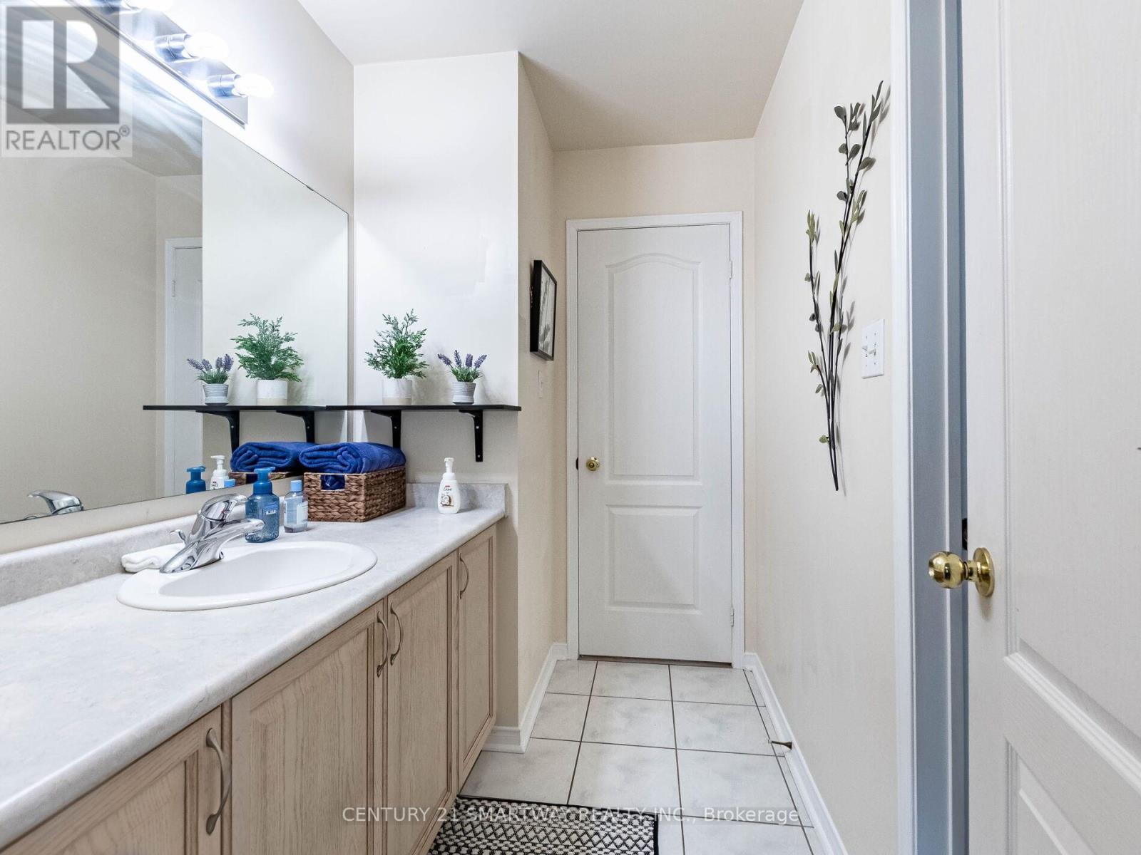 38 Bottlebrush Drive, Brampton, Ontario  L6R 2Z5 - Photo 26 - W12563270