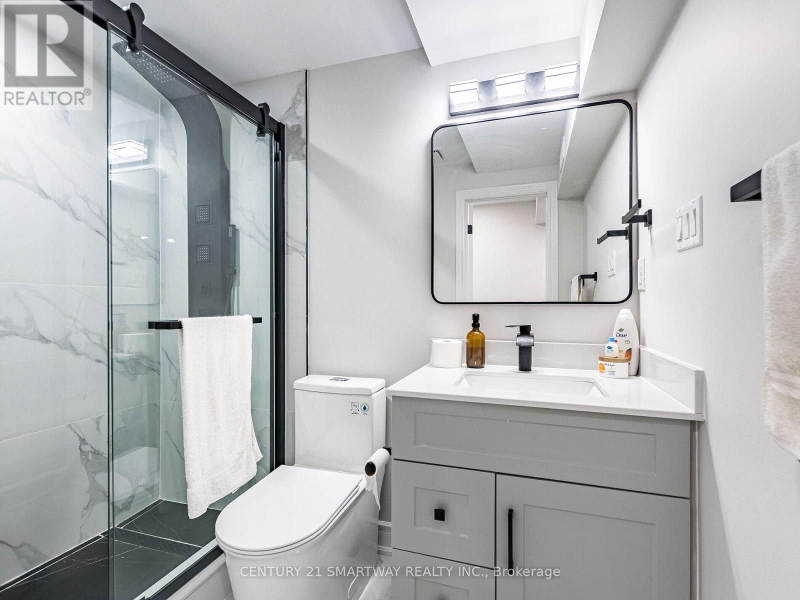 38 Bottlebrush Drive, Brampton, Ontario  L6R 2Z5 - Photo 43 - W12563270