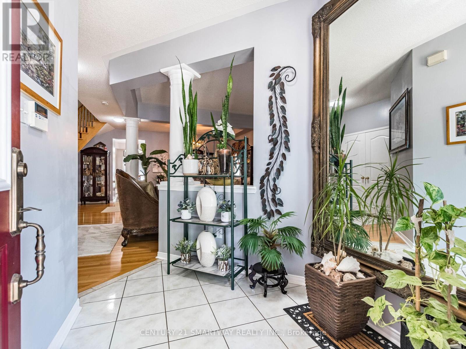 38 Bottlebrush Drive, Brampton, Ontario  L6R 2Z5 - Photo 5 - W12563270