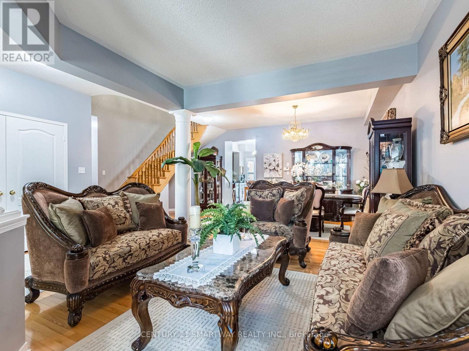 38 Bottlebrush Drive, Brampton, Ontario  L6R 2Z5 - Photo 7 - W12563270