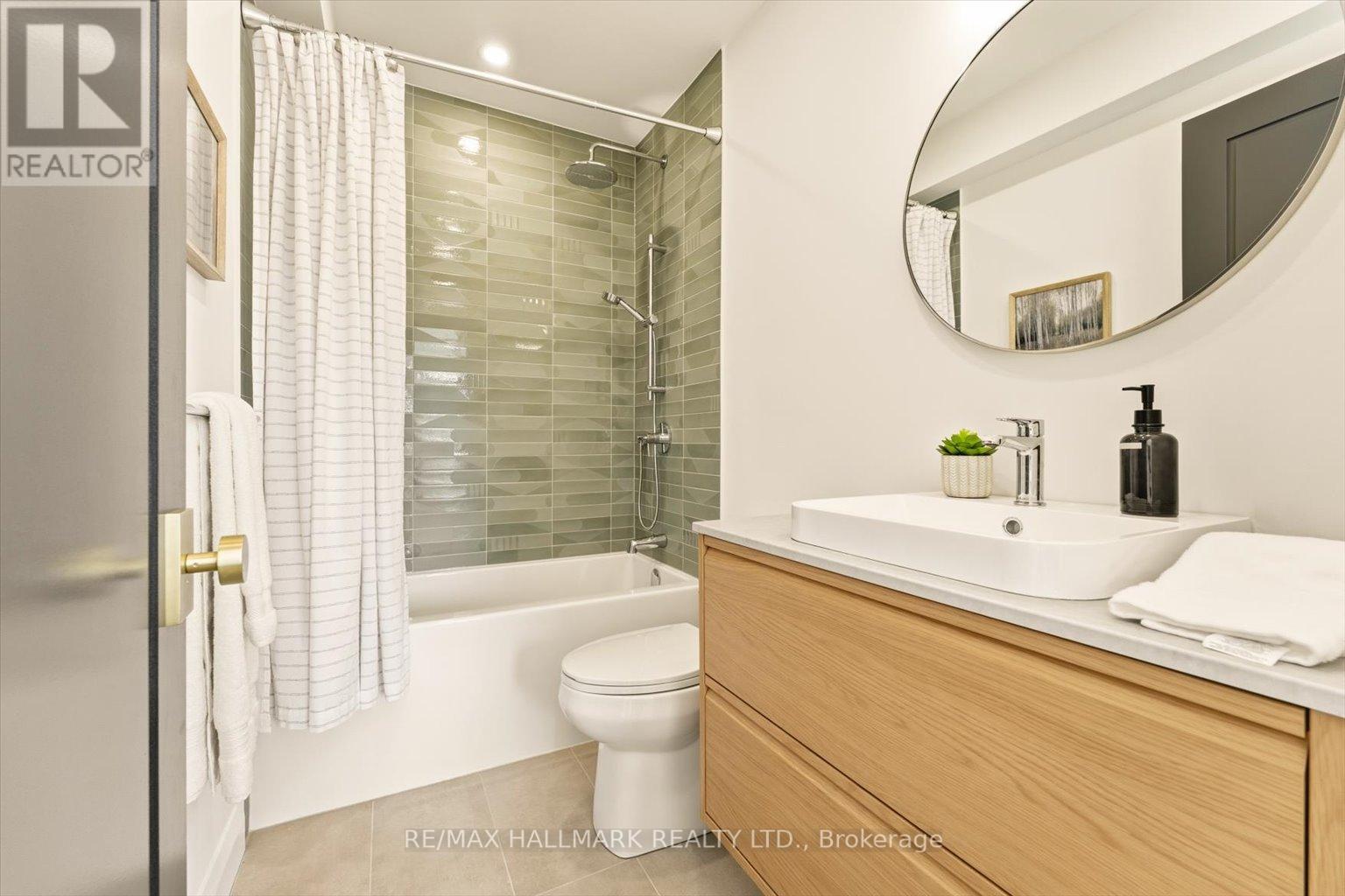 73b Garden Avenue, Toronto, Ontario  M6R 1H8 - Photo 24 - W12563278