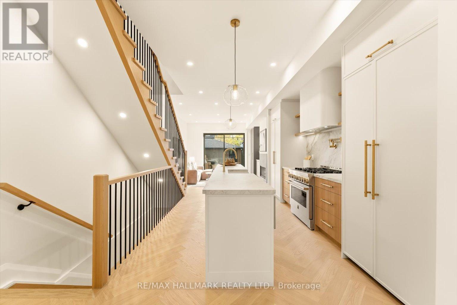 73b Garden Avenue, Toronto, Ontario  M6R 1H8 - Photo 5 - W12563278