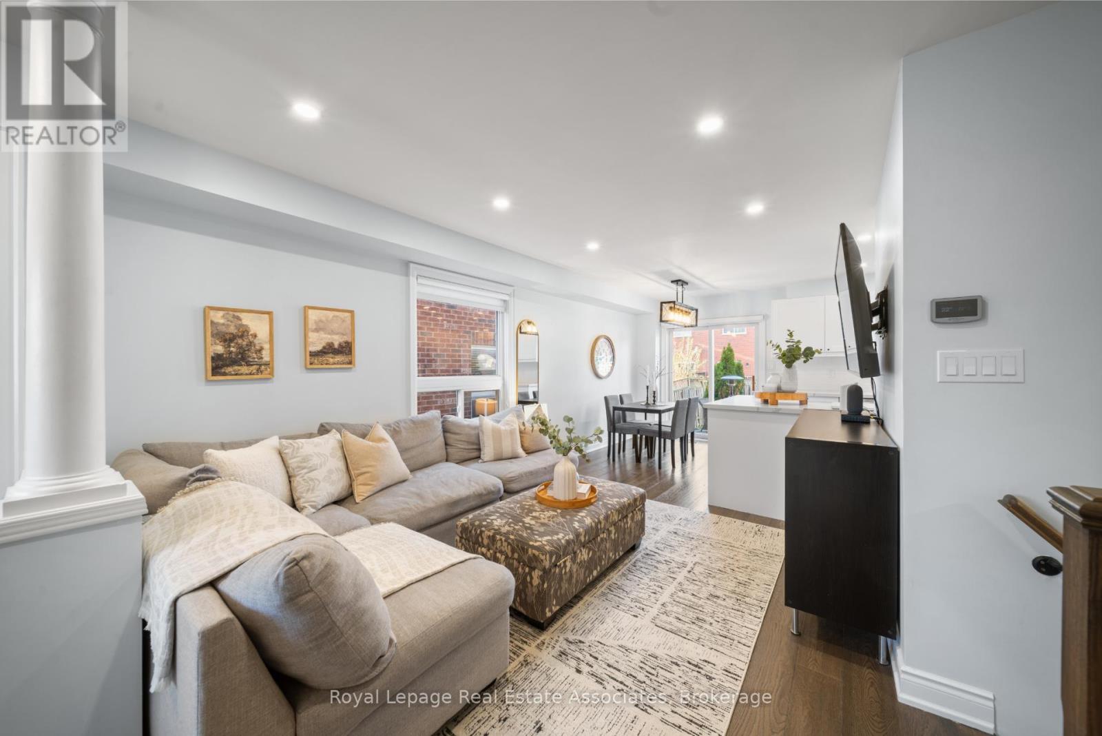 7276 Lowville Heights, Mississauga, Ontario  L5N 8L4 - Photo 2 - W12563298