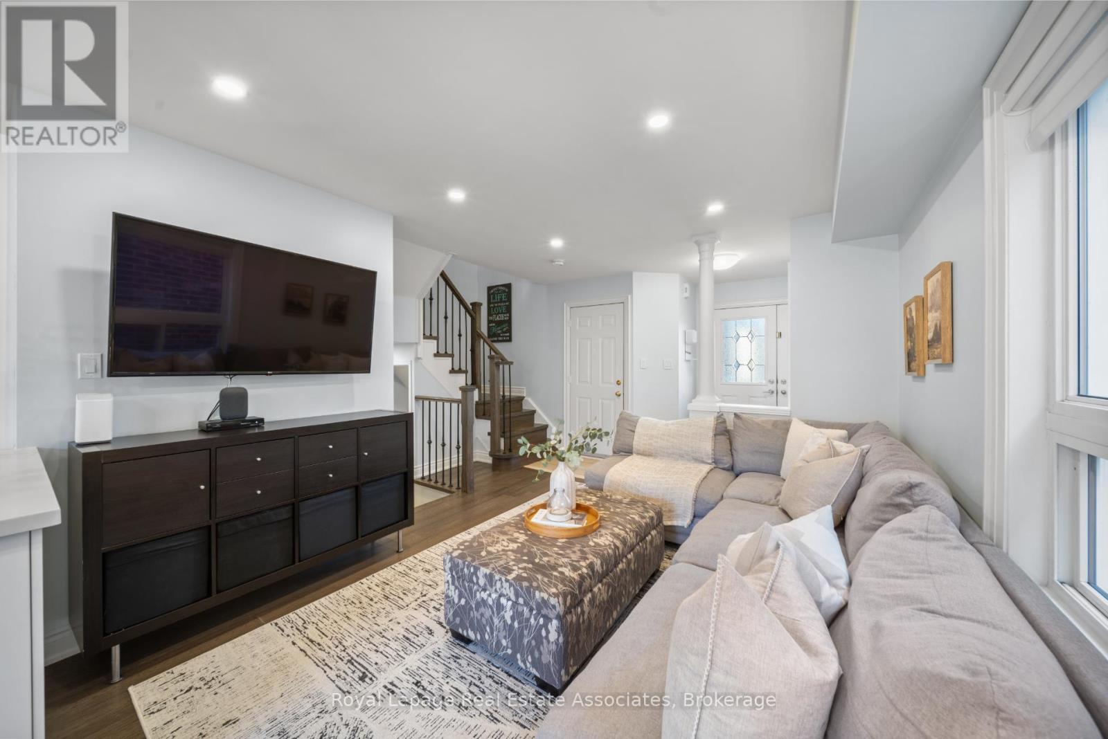 7276 Lowville Heights, Mississauga, Ontario  L5N 8L4 - Photo 4 - W12563298