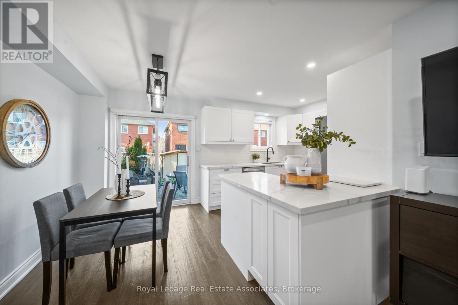 7276 Lowville Heights, Mississauga, Ontario  L5N 8L4 - Photo 8 - W12563298