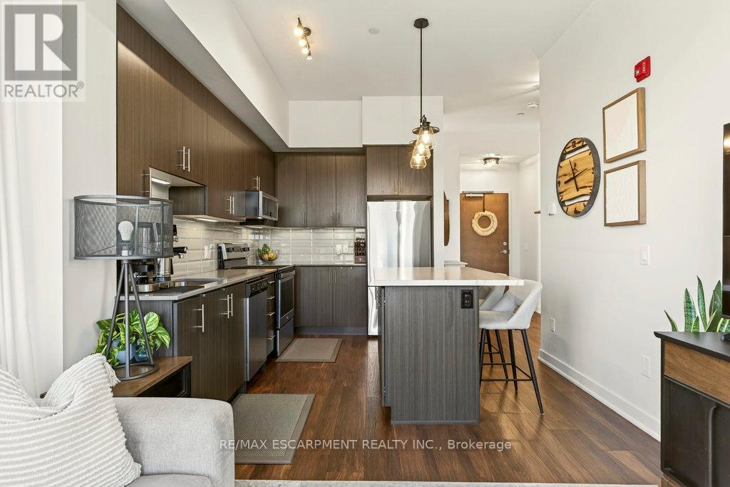 616 - 320 Plains Road E, Burlington, Ontario  L7T 0C1 - Photo 13 - W12563322