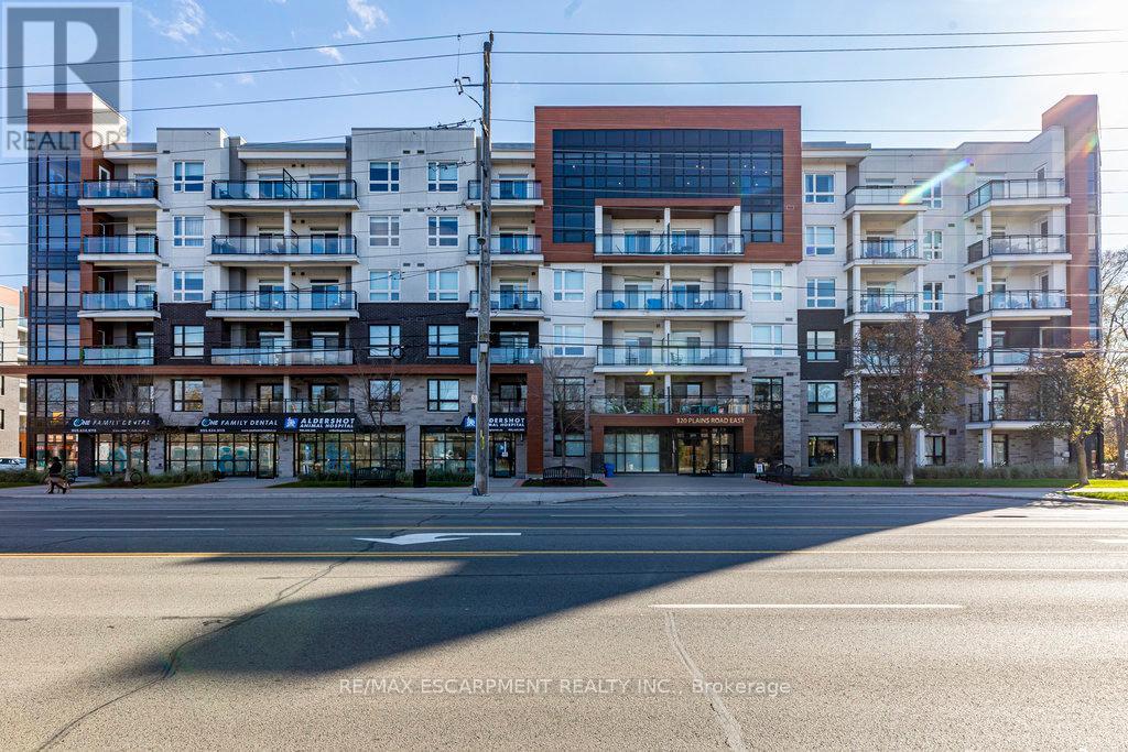 616 - 320 Plains Road E, Burlington, Ontario  L7T 0C1 - Photo 2 - W12563322