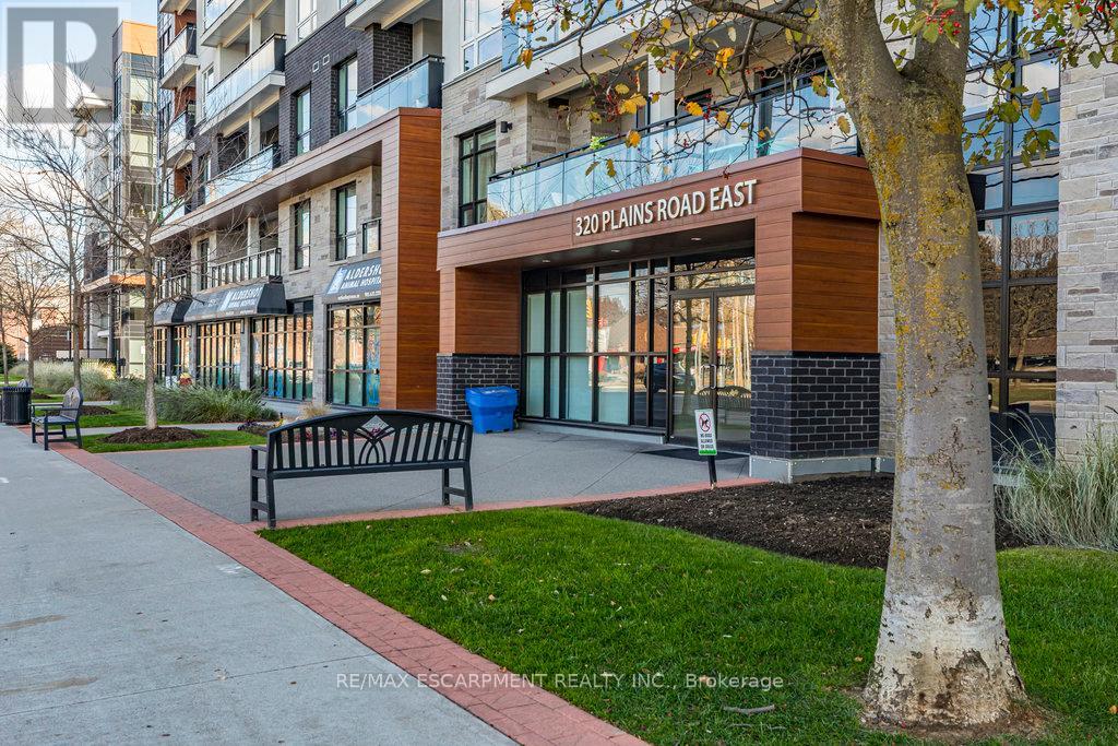 616 - 320 Plains Road E, Burlington, Ontario  L7T 0C1 - Photo 3 - W12563322