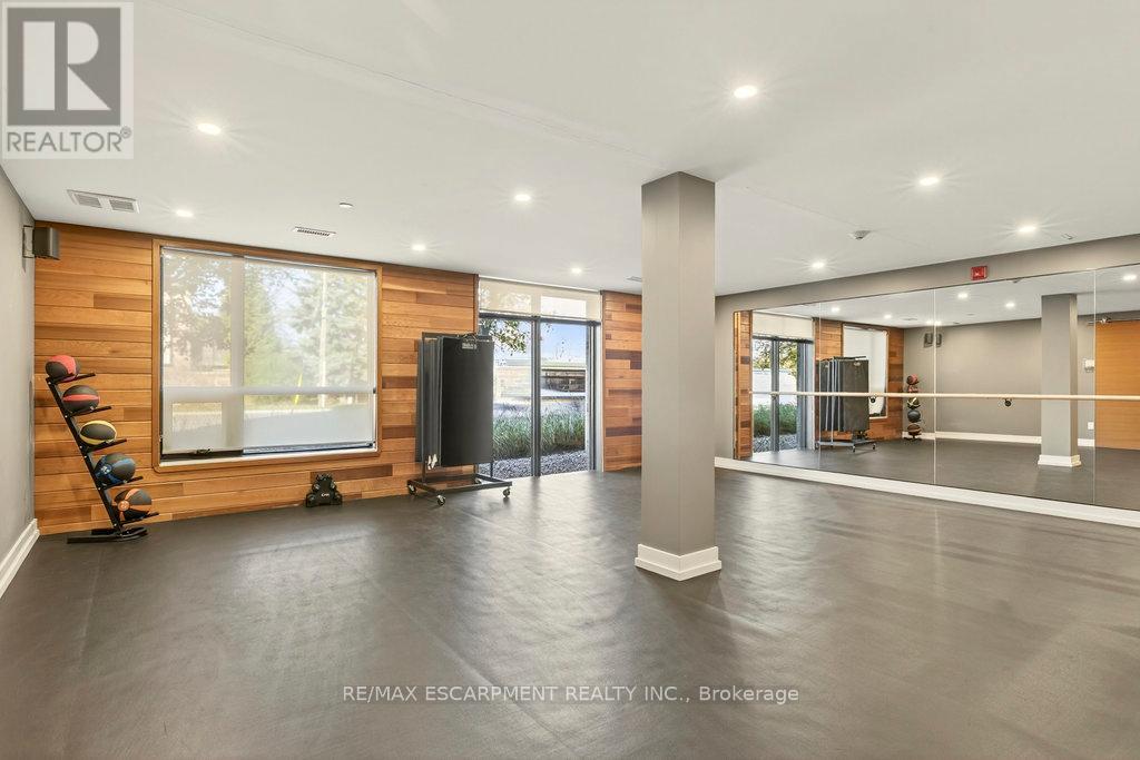 616 - 320 Plains Road E, Burlington, Ontario  L7T 0C1 - Photo 38 - W12563322