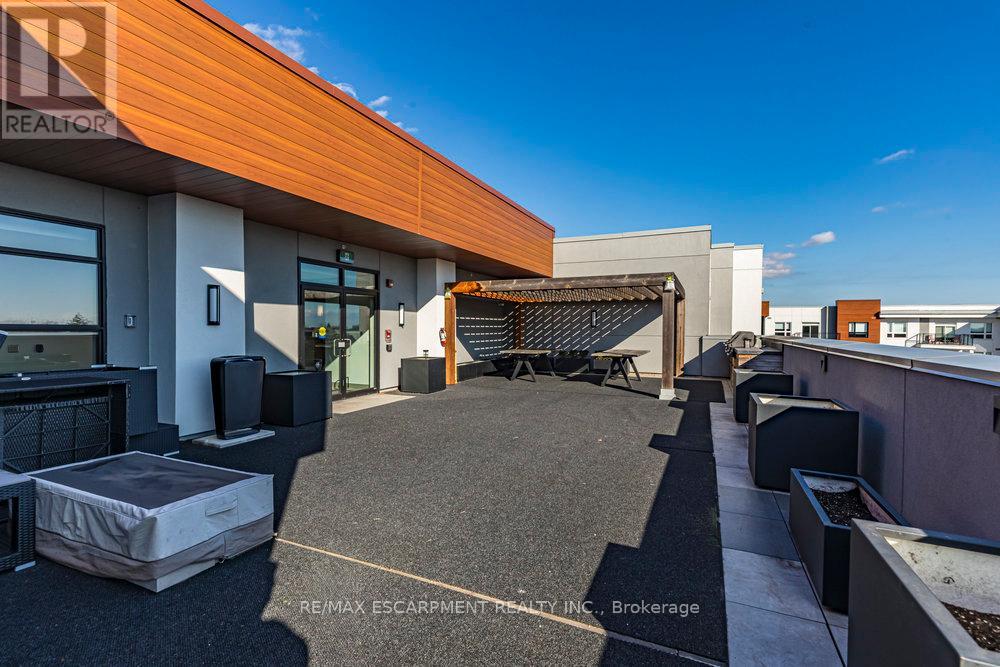 616 - 320 Plains Road E, Burlington, Ontario  L7T 0C1 - Photo 39 - W12563322