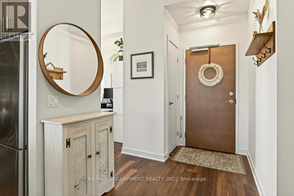 616 - 320 Plains Road E, Burlington, Ontario  L7T 0C1 - Photo 9 - W12563322