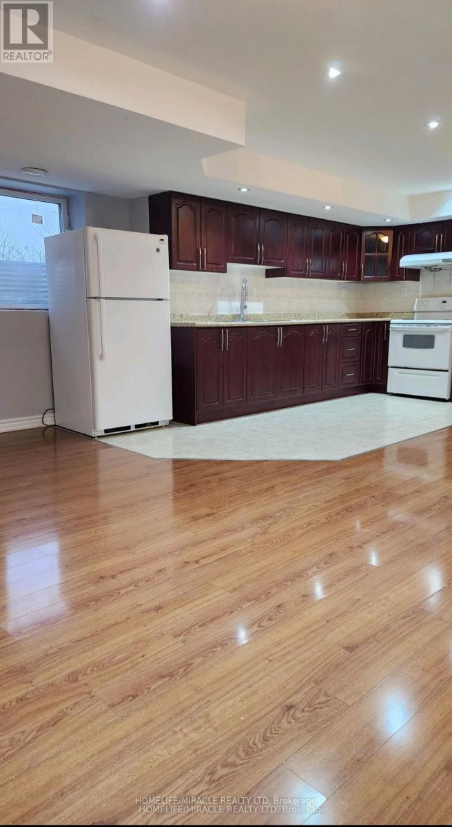 150 Father Tobin Road, Brampton, Ontario  L6R 0E3 - Photo 2 - W12563358