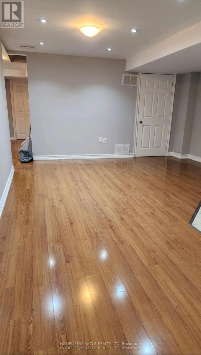 150 Father Tobin Road, Brampton, Ontario  L6R 0E3 - Photo 4 - W12563358