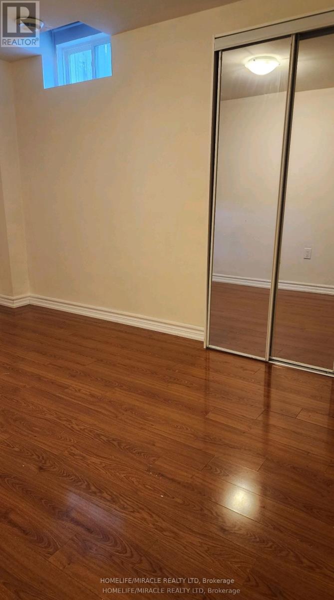 150 Father Tobin Road, Brampton, Ontario  L6R 0E3 - Photo 5 - W12563358