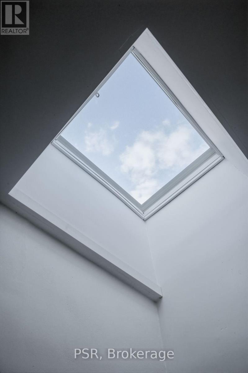 1 - 197 Roncesvalles Avenue, Toronto, Ontario  M6R 2L5 - Photo 12 - W12563360