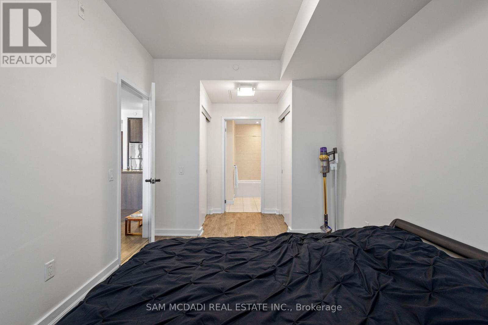 211 - 5025 Harvard Road, Mississauga, Ontario  L5M 0W6 - Photo 10 - W12563368