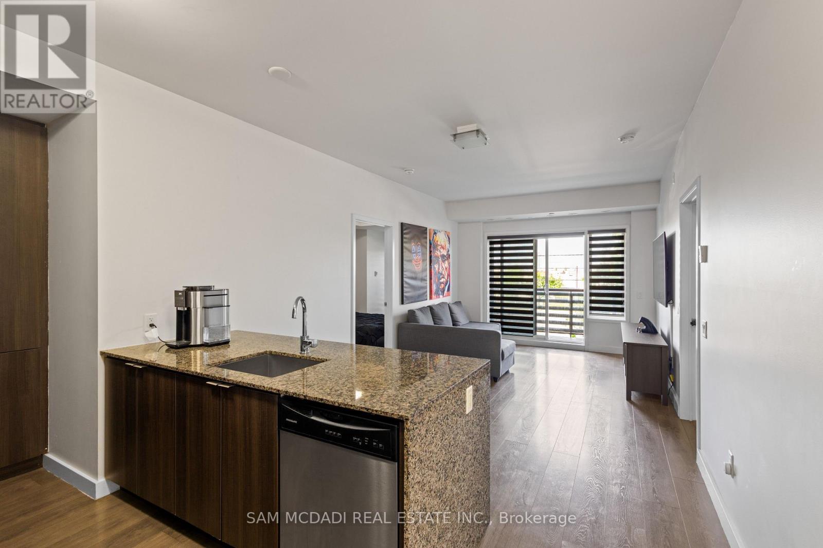 211 - 5025 Harvard Road, Mississauga, Ontario  L5M 0W6 - Photo 4 - W12563368