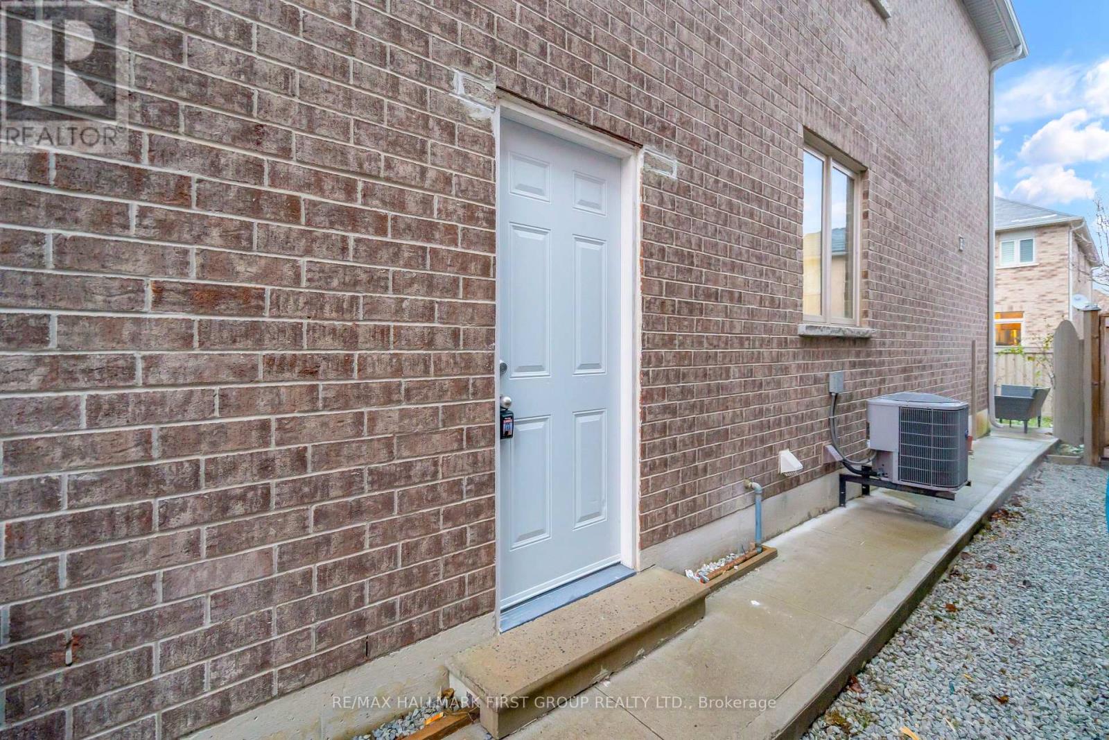 7 Blairmore Terrace, Brampton, Ontario  L6P 3E7 - Photo 2 - W12563380