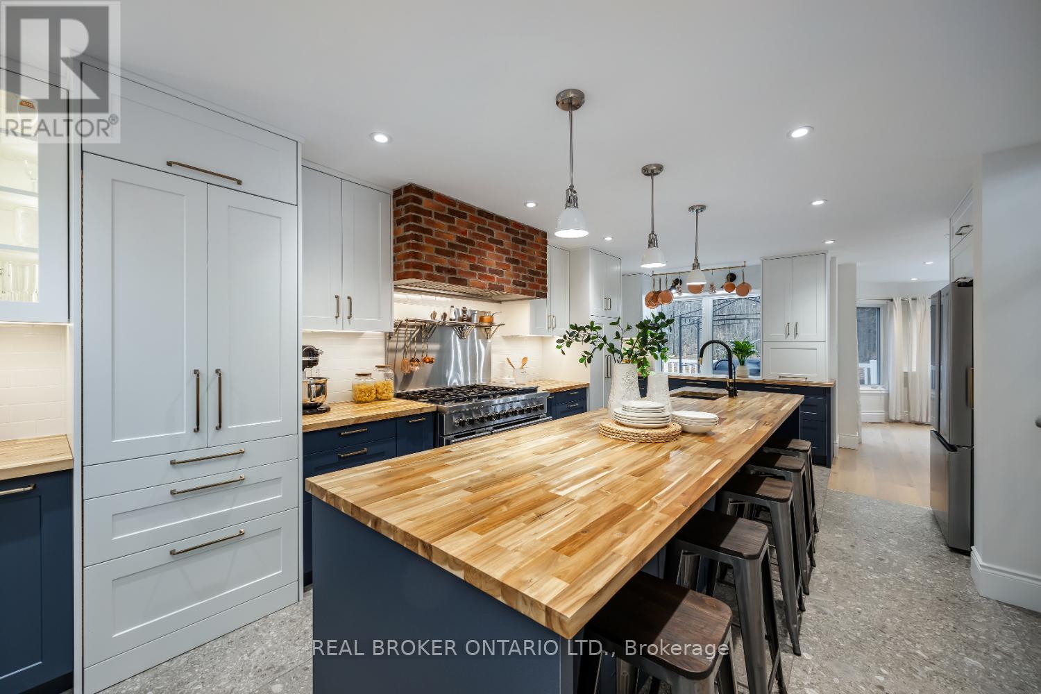 398 Sandy Hook Road, Kawartha Lakes, Ontario  L0A 1K0 - Photo 11 - X12563490