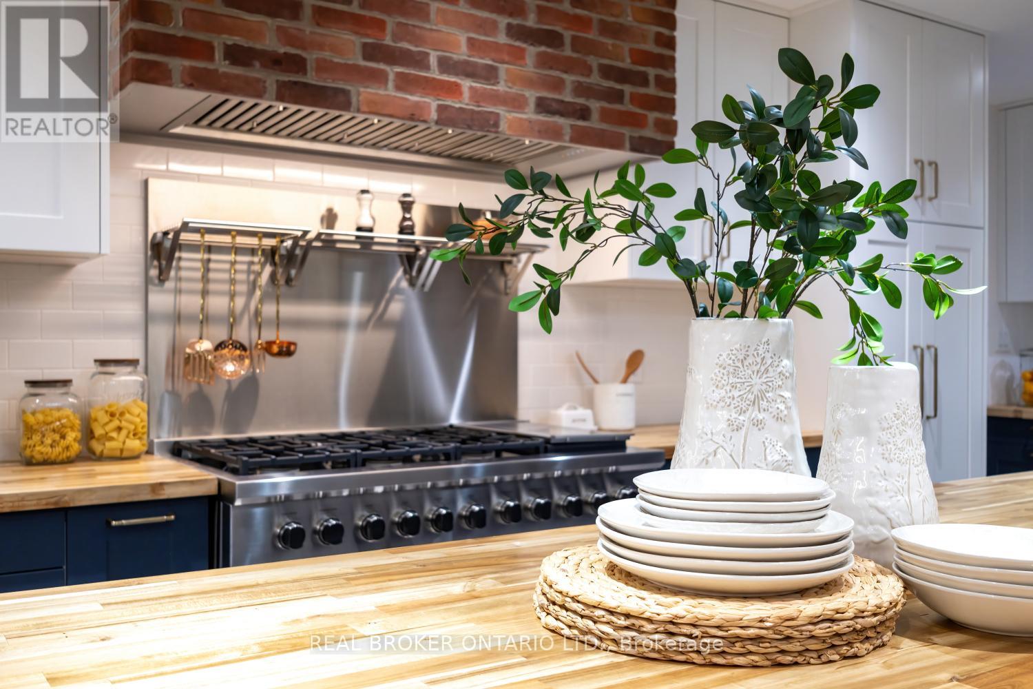 398 Sandy Hook Road, Kawartha Lakes, Ontario  L0A 1K0 - Photo 12 - X12563490