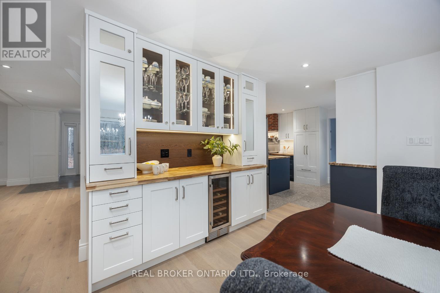 398 Sandy Hook Road, Kawartha Lakes, Ontario  L0A 1K0 - Photo 19 - X12563490