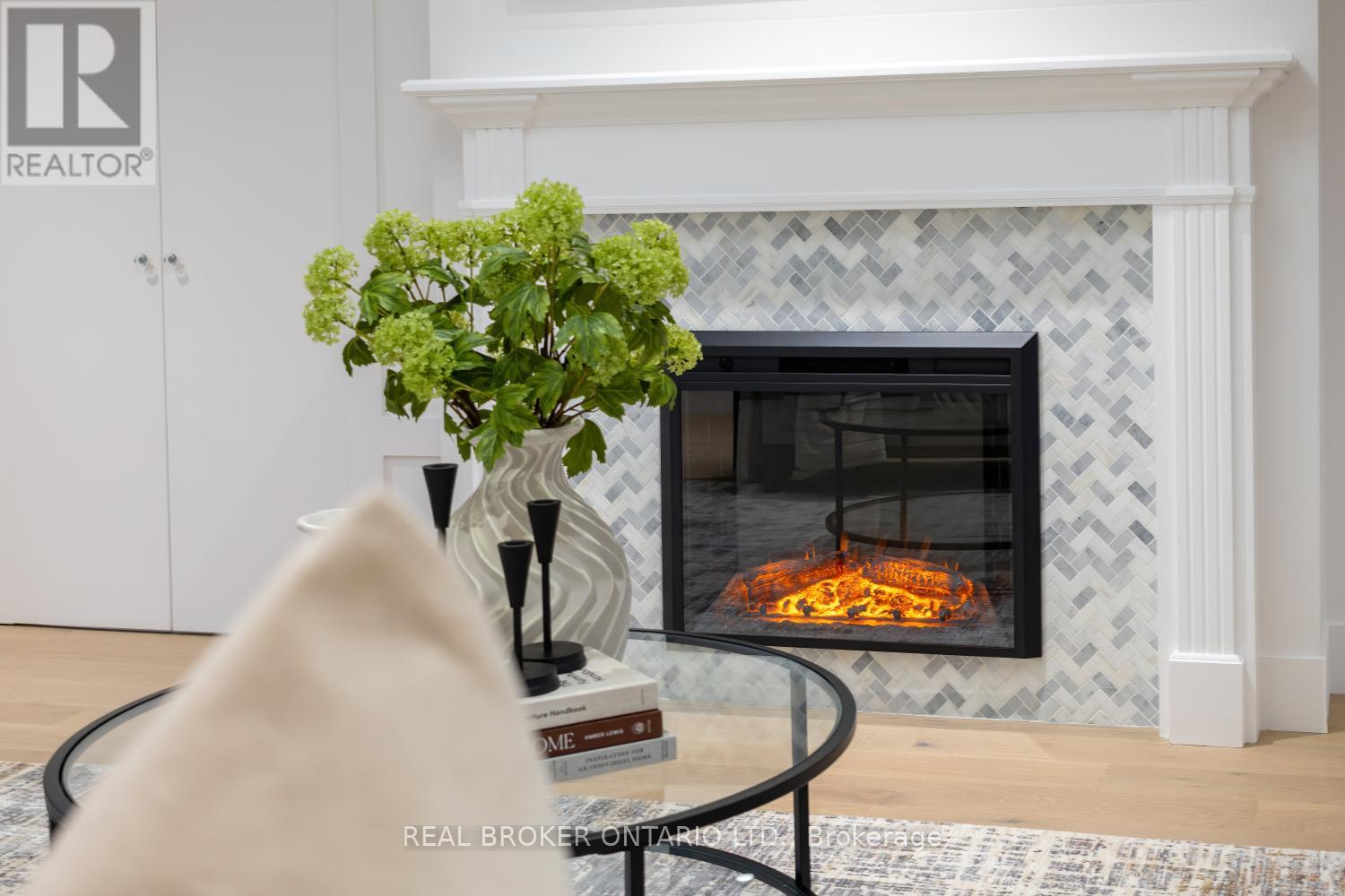 398 Sandy Hook Road, Kawartha Lakes, Ontario  L0A 1K0 - Photo 22 - X12563490