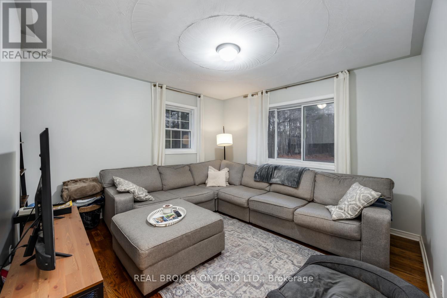 398 Sandy Hook Road, Kawartha Lakes, Ontario  L0A 1K0 - Photo 38 - X12563490