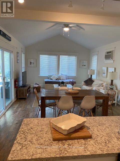 23 Farm View Lane, Prince Edward County, Ontario  K0K 1P0 - Photo 2 - X12563276