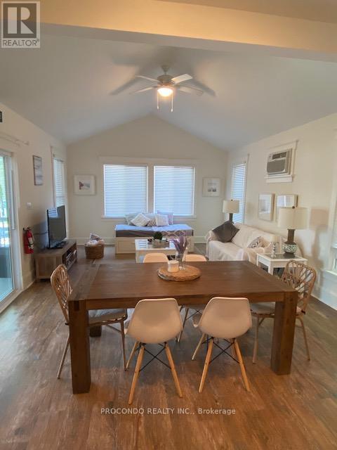 23 Farm View Lane, Prince Edward County, Ontario  K0K 1P0 - Photo 7 - X12563276