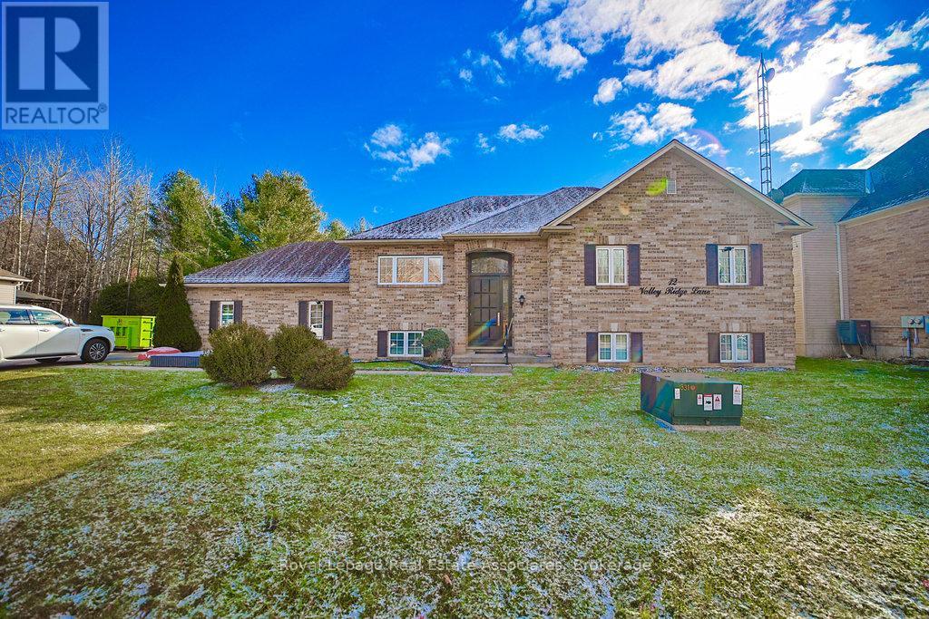 12 Valley Ridge Lane, Hamilton, Ontario  L8N 2Z7 - Photo 1 - X12563362