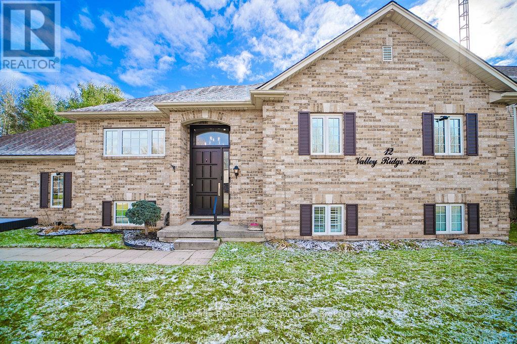 12 Valley Ridge Lane, Hamilton, Ontario  L8N 2Z7 - Photo 2 - X12563362