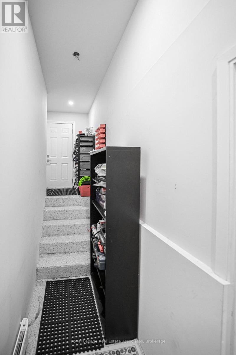 12 Valley Ridge Lane, Hamilton, Ontario  L8N 2Z7 - Photo 42 - X12563362