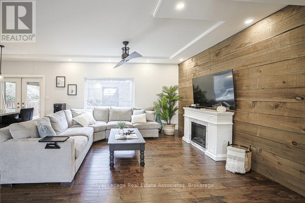 12 Valley Ridge Lane, Hamilton, Ontario  L8N 2Z7 - Photo 5 - X12563362