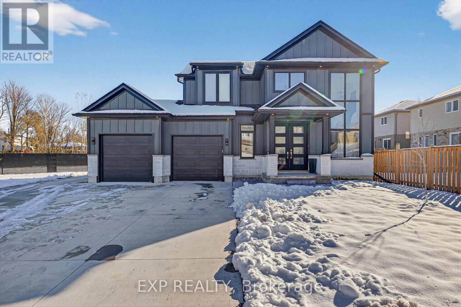 11 HAYES STREET, London South, Ontario