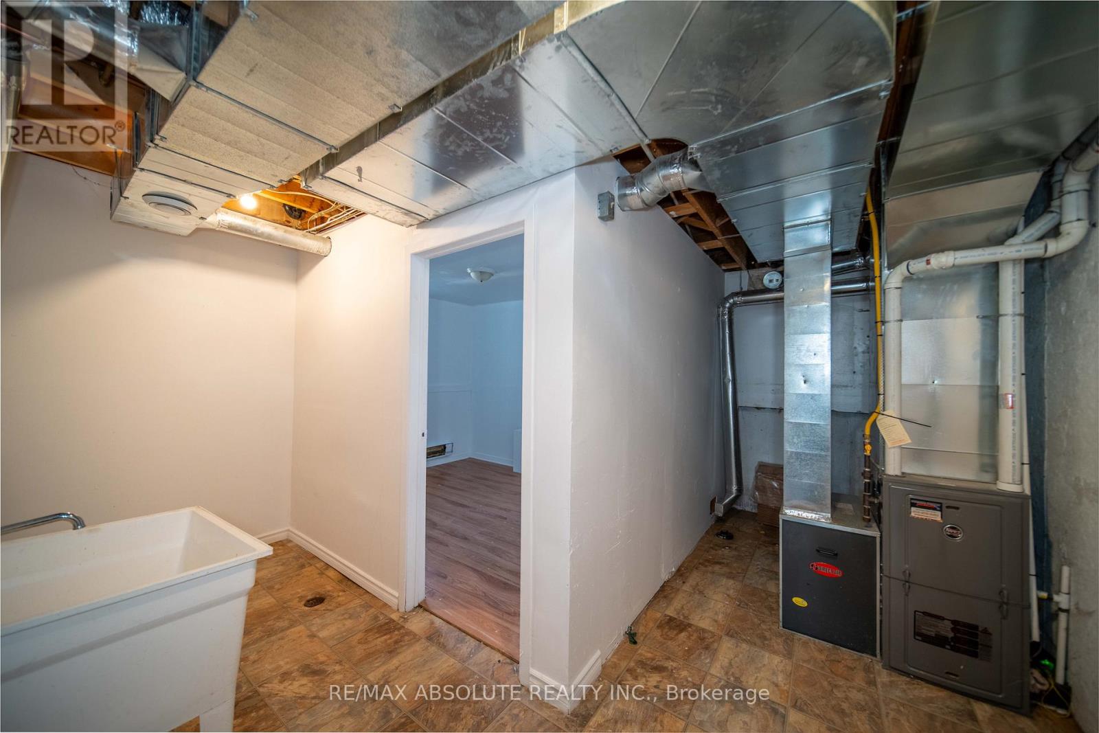 294 Therese Avenue, Clarence-Rockland, Ontario  K4K 1G9 - Photo 19 - X12563442