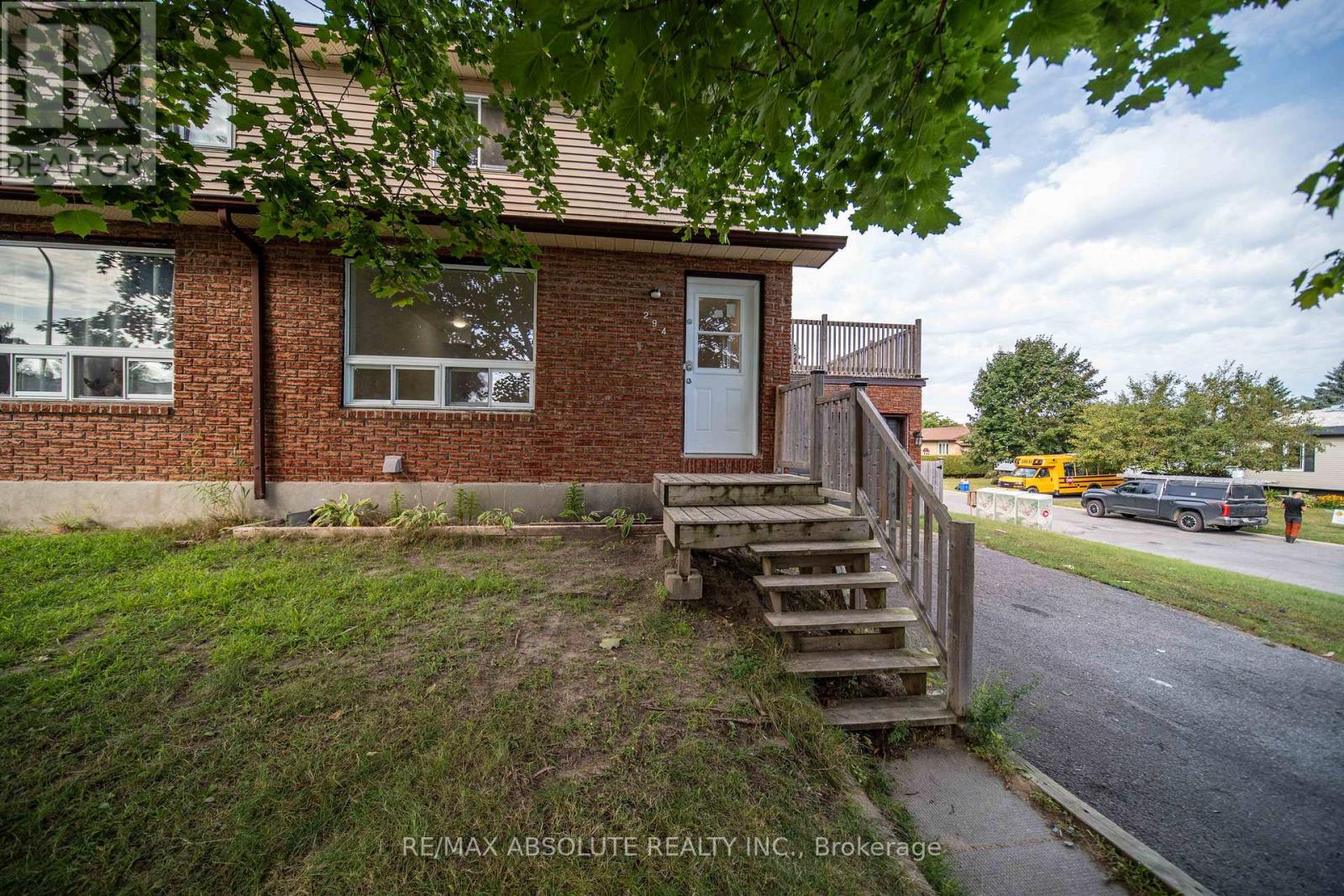 294 Therese Avenue, Clarence-Rockland, Ontario  K4K 1G9 - Photo 4 - X12563442