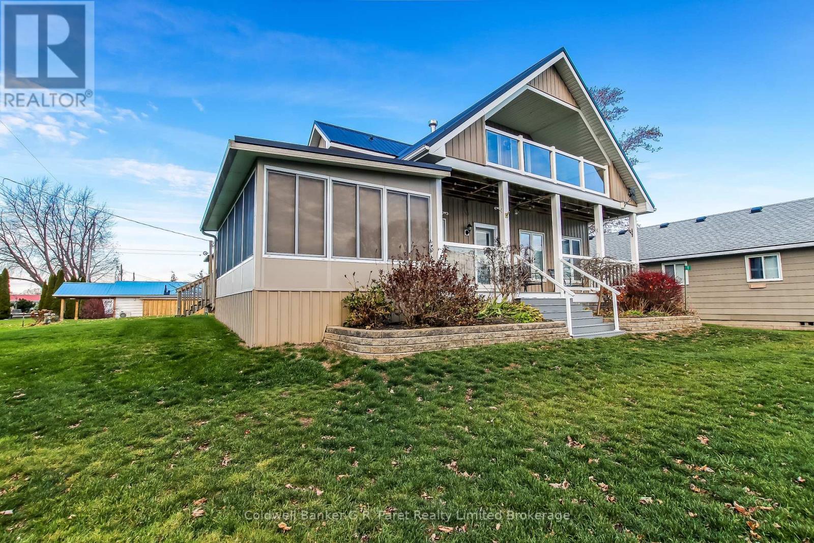 1 Duncan Street, Norfolk, Ontario  N0E 1T0 - Photo 2 - X12563444