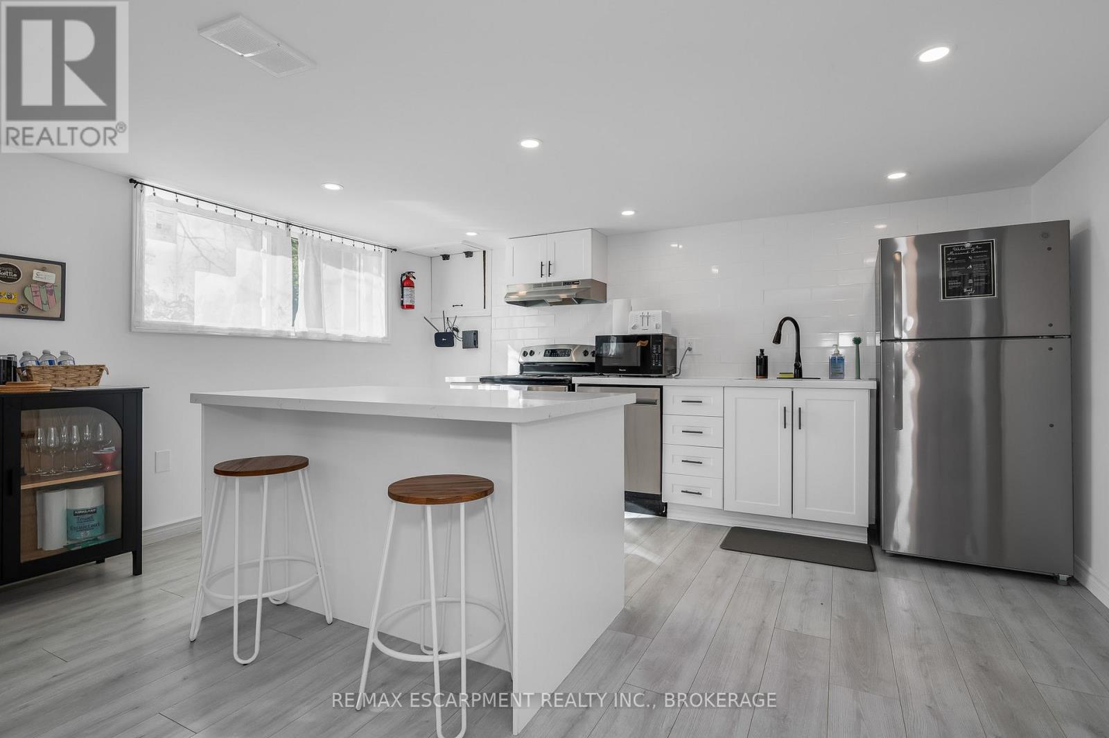 Lower - 22 Macoomb Drive, Welland, Ontario  L3C 5T9 - Photo 7 - X12563414