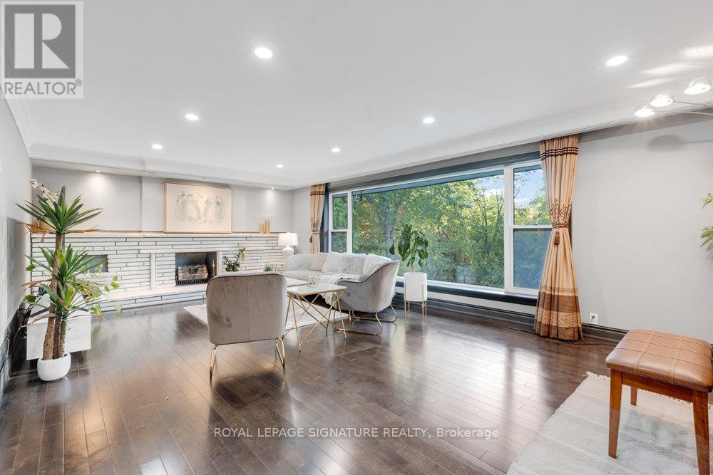 23 Burnview Crescent, Toronto, Ontario  M1H 1B4 - Photo 4 - E12562398