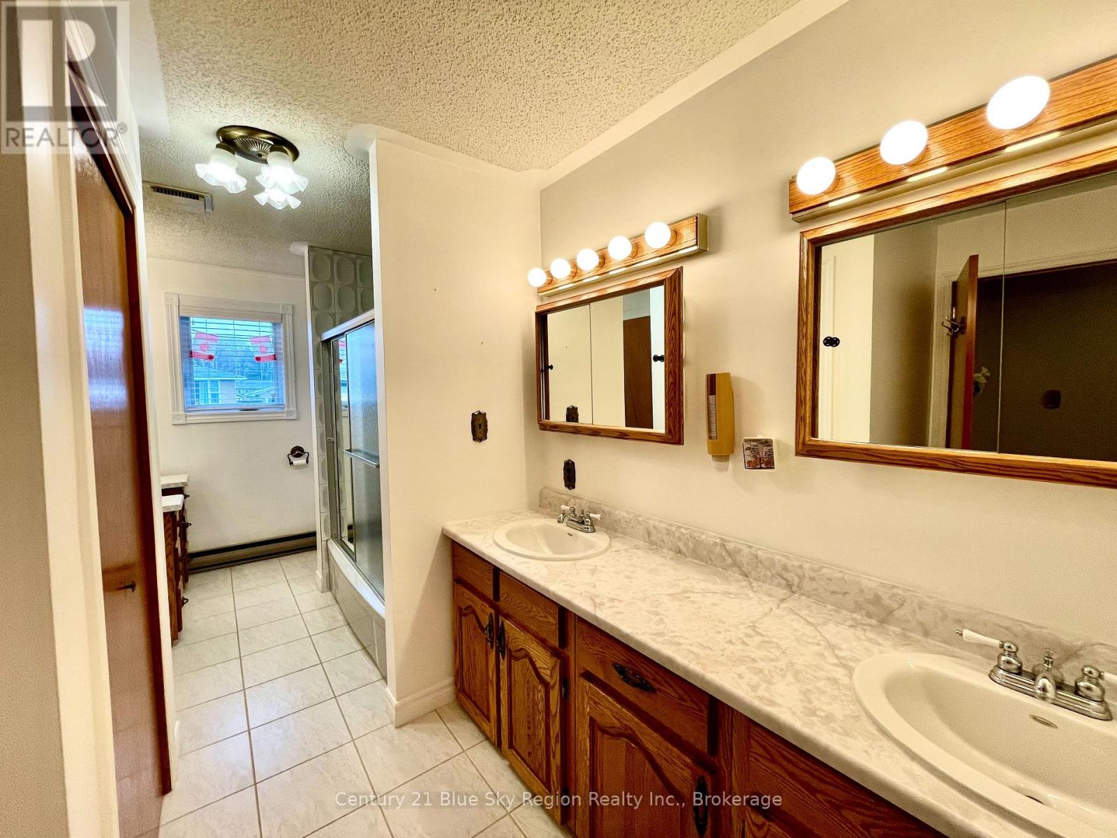 405 Mageau Street, West Nipissing, Ontario  P2B 3G2 - Photo 10 - X12563572