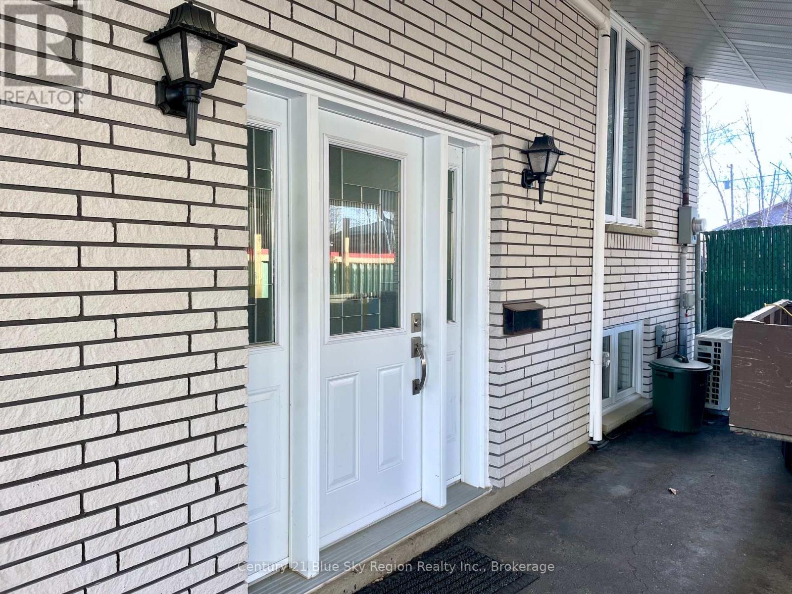 405 Mageau Street, West Nipissing, Ontario  P2B 3G2 - Photo 5 - X12563572