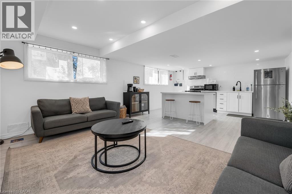 22 MACOOMB Drive Unit# Lower, Welland, Ontario