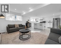 22 MACOOMB Drive Unit# Lower, welland, Ontario