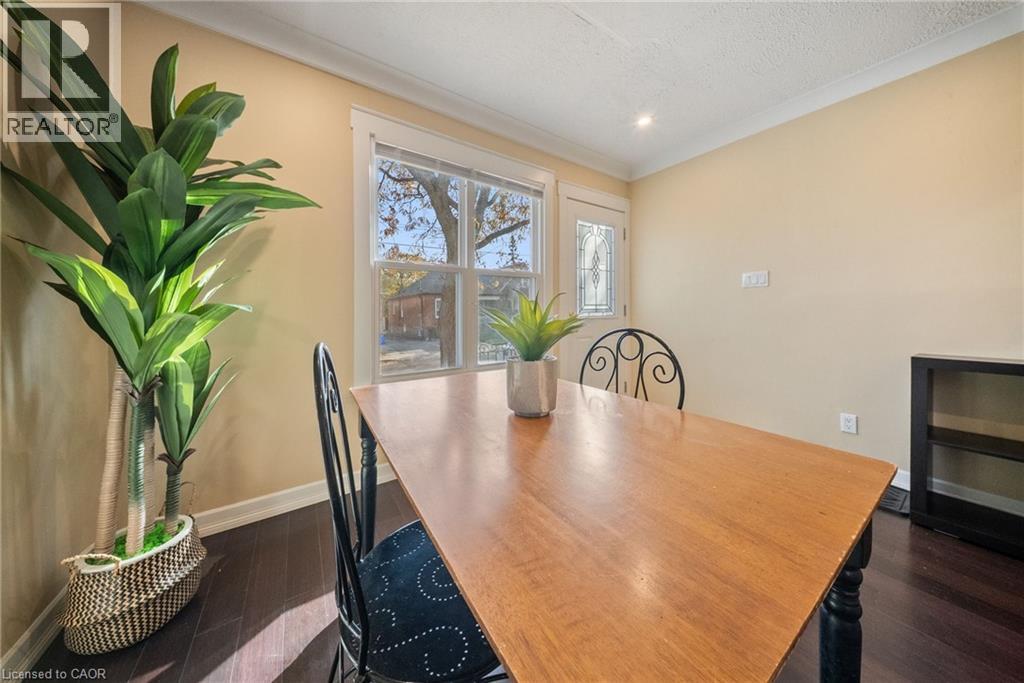 23 Wexford Avenue N, Hamilton, Ontario  L8H 4M2 - Photo 9 - 40787455